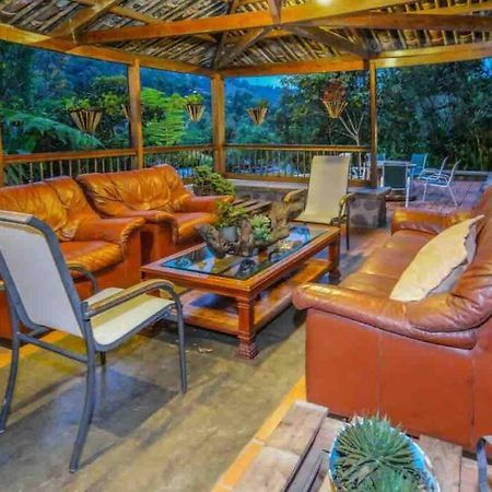 فيلا Finca Punta De Piedra Salento, Quindio المظهر الخارجي الصورة