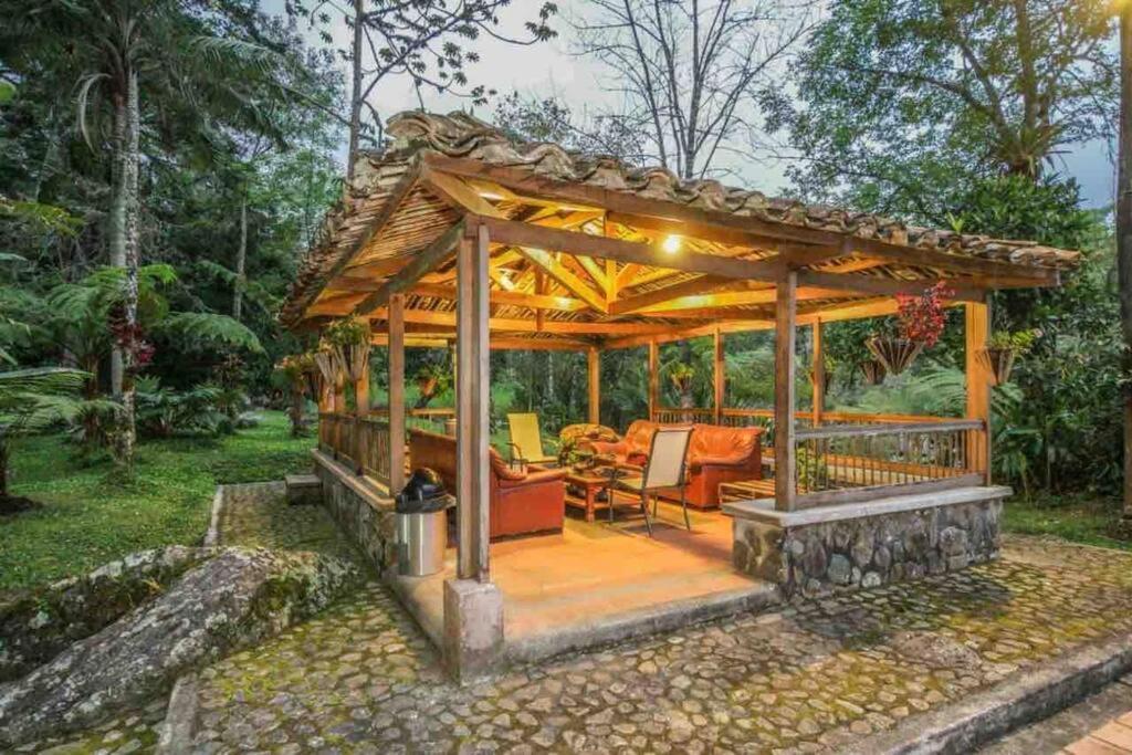 فيلا Finca Punta De Piedra Salento, Quindio المظهر الخارجي الصورة
