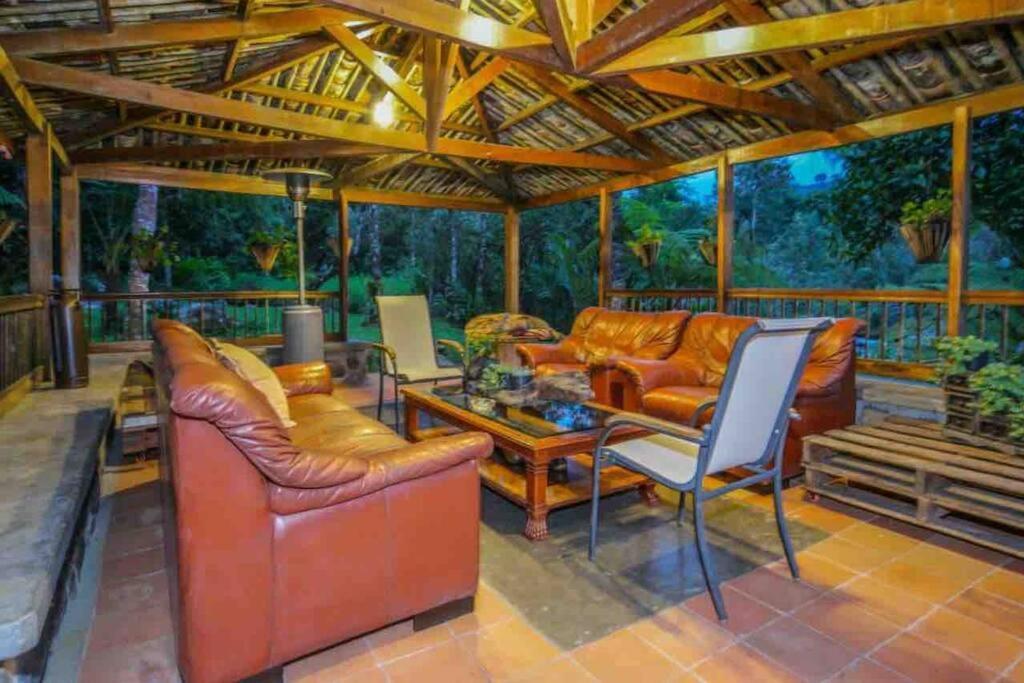 فيلا Finca Punta De Piedra Salento, Quindio المظهر الخارجي الصورة